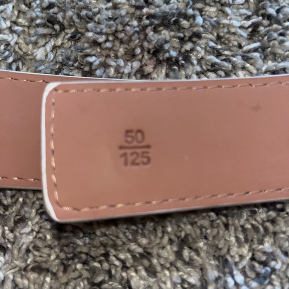 Louis Vuitton belt - Picture 3 of 3